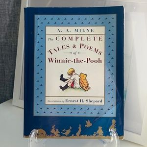 AA Milne The Complete Tales Of Winnie-the-Pooh Paperback Treasury Book